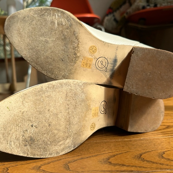 Cream-ish Chinese Laundry Boots / Booties (low heel) - Picture 4 of 7